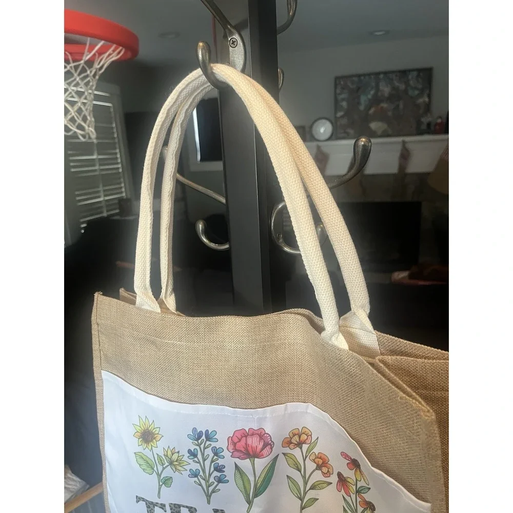 Teacher Gift Burlap Bag Appreciation | Helping Young Minds Grow